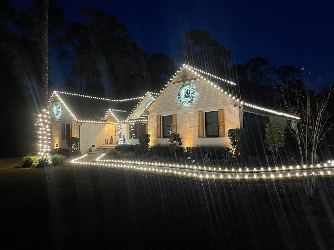 Breathtaking Christmas Light Installation in Valdosta 